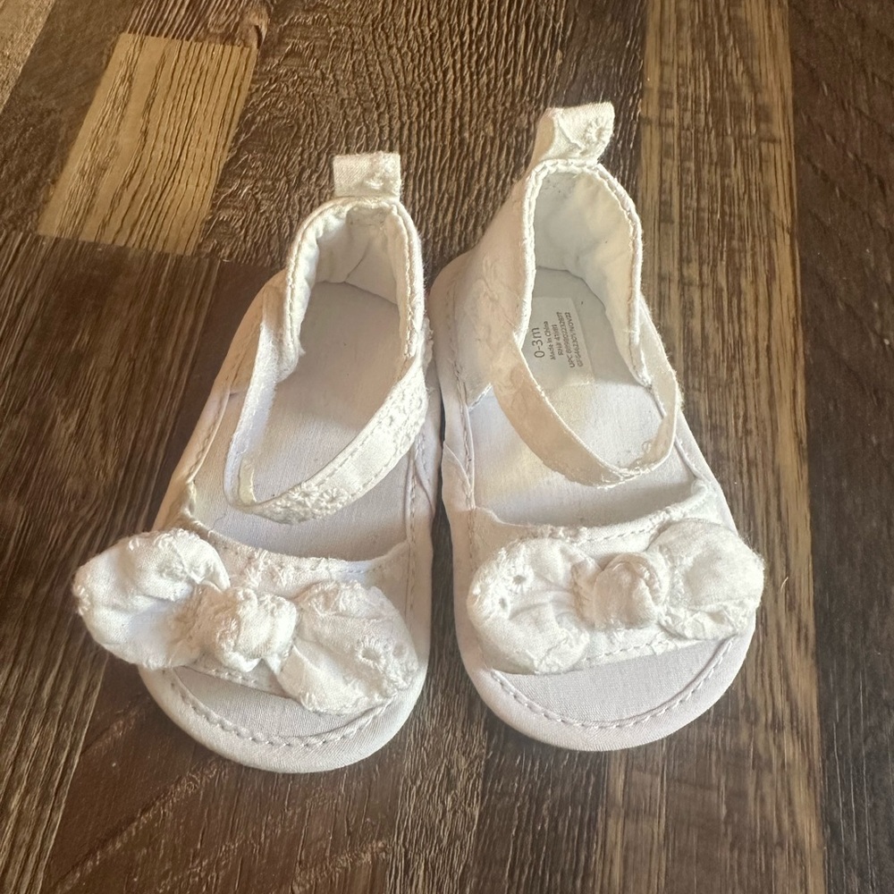 White Baby Shoes with Bow